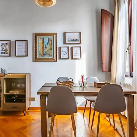 Apartment Renaissance Romance - Gem Florence