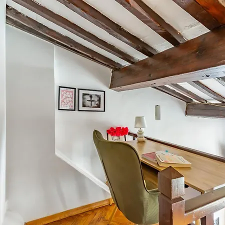 Apartment Renaissance Romance - Gem *
